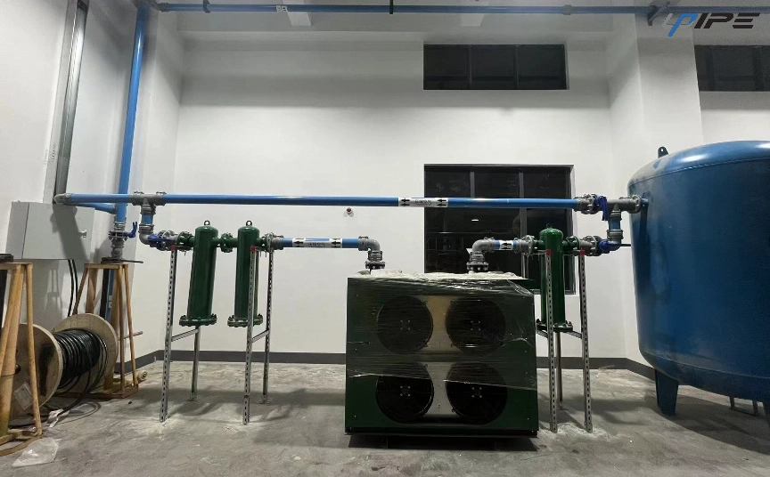 Ống xanh ph&acirc;n phối kh&iacute; n&eacute;n trong nh&agrave; m&aacute;y kh&iacute; n&eacute;n